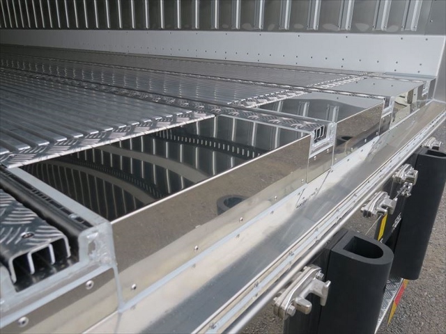 【164】新古車　日野プロフィア　低床　冷凍バン　キーストン　委託販売