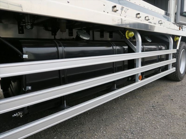 【164】新古車　日野プロフィア　低床　冷凍バン　キーストン　委託販売