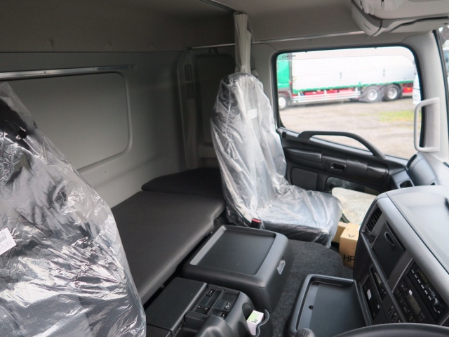 H28　日野　グランドプロフィア　冷凍バン　リアエアサス　新車
