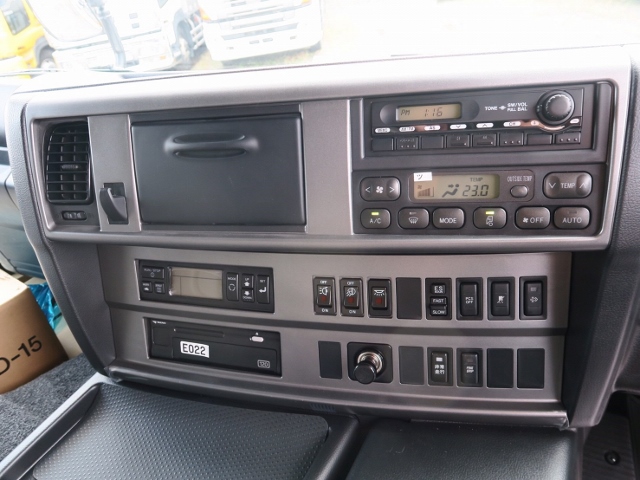 H28　日野　グランドプロフィア　冷凍バン　リアエアサス　新車