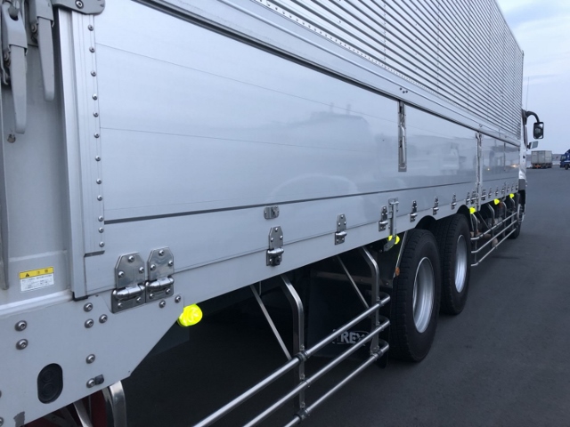 【199】三菱ふそうスーパーグレート　中低床　アルミウイング　ハイルーフ