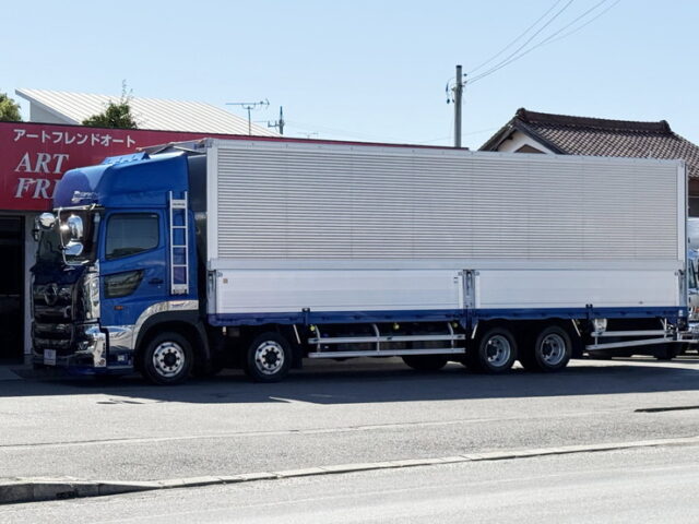 日野：17プロフィア：ハイルーフ：ウィング：メッキ多数：アルミホイール：プロシフト