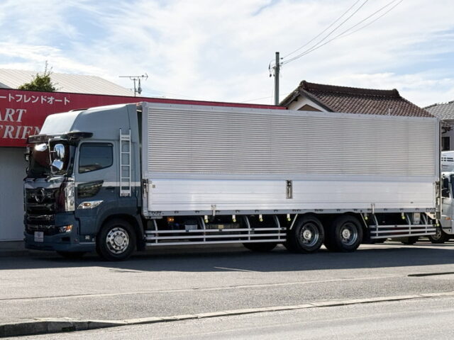 日野：17プロフィア：ハイルーフ：ウィング：リア門口ステンレス