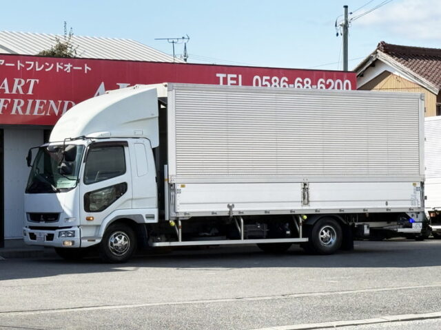 ファイター：ウィング：6200ワイド：後輪エアサス：格納ゲート：240馬力