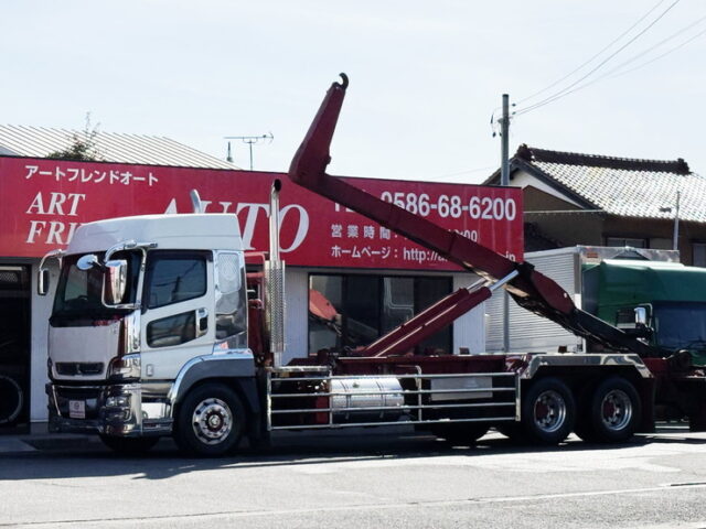 スーパーグレート：ハイルーフ：アームロール：40立米：架装多数：煙突マフラー(ダミー)