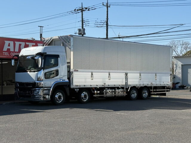 17スーパーグレート：ハイルーフ：ウィング：ステンレス多数：リア門口ステンレス