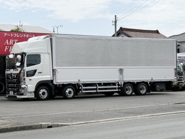 日野：17プロフィア：ハイルーフ：ウィング：未使用：アルミホイール：リア門口ステンレス