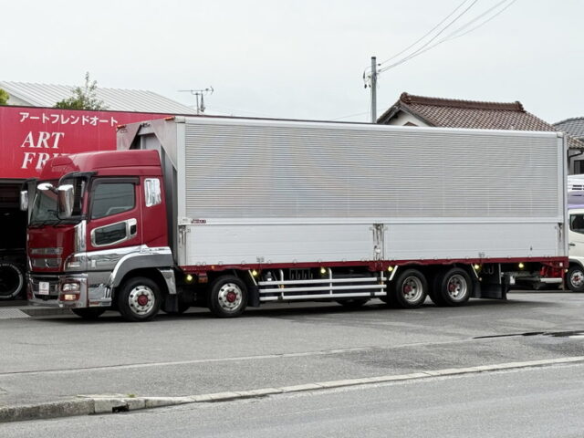 スーパーグレート：ハイルーフ：ウィング：メッキ多数：アルミホイール：格納ゲート