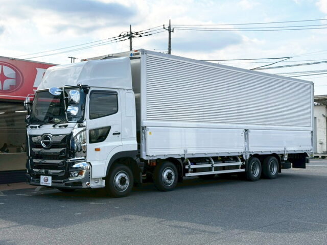 日野：17プロフィア：ハイルーフ：ウィング：未使用：木床：7速MT：車検10月迄