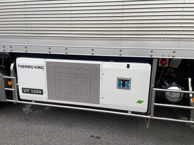 R1　プロフィア　冷凍バン　横扉　7MT　ステンレス多数