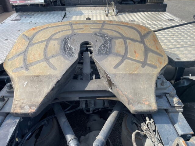 三菱ふそう　スーパーグレート　トレーラーヘッド　メッキ多数　7MT　