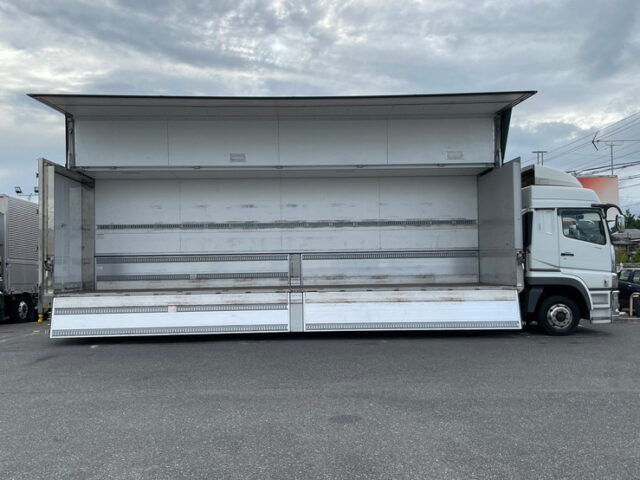 三菱ふそう　スーパーグレート　ハイルーフ　アルミウィング　ステンレスサイドバンパー　メッキ多数　木床