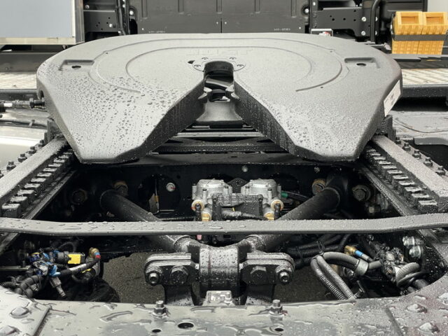 17スーパーグレート　トレーラーヘッド　スライドカプラー　未使用　E尺　460馬力　プレミアムライン