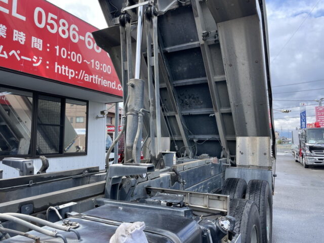 日野　17プロフィア　ダンプ　5300×2200　E13C　前出しバンパー　昇降機付き　電動コボレーン