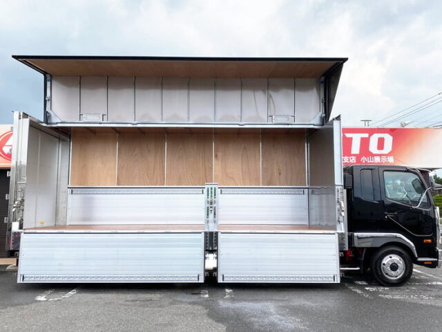 【896】H28　ファイター　ウィング　山田造りボデー(未使用)　セミワイド　エアサス　委託販売