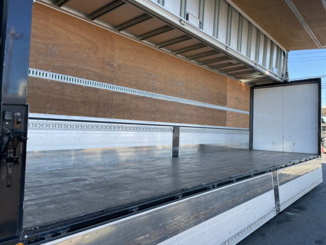 【1014】H28　クオン　ハイルーフ　トレクスボディ　ウィング　格納ゲート付　エアサス　木床