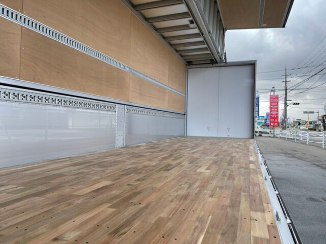 【1081】R4　17スーパーグレート　ハイルーフ　ウィング　登録済未使用　エアサス