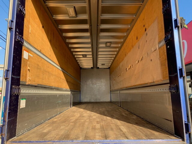 【1096】H29 ハイルーフ ギガ 7速 ウィング 4軸低床 木床 委託販売