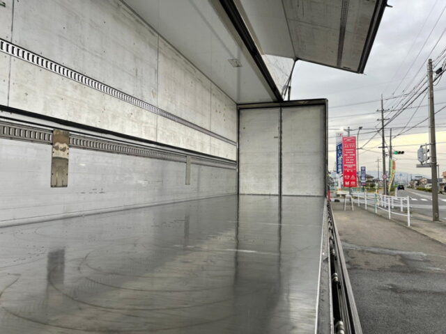 【1048】H27　プロフィア　ハイルーフ　ウィング　ステンレス多数　冷凍機取付可能