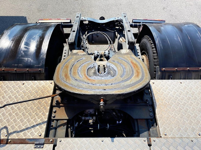 【681】H29　クオン　トレーラーヘッド　第５輪11.500㎏