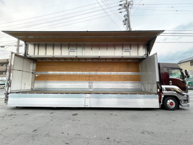 【1427】H31　ギガ　ハイルーフ　ウィング　架装多数　リア門口ステンレス　7速MT　380馬力