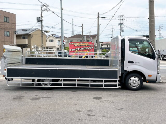 【1440】H28　デュトロ　平ボデー　ワイドロング　パワーゲート付　ハイグレード　180馬力