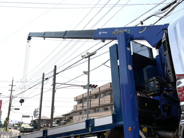 【1495】R2　ギガ　ハイジャッキセルフ　4段クレーン　ウィンチ付　TADANO　歩みハンガー歩み付