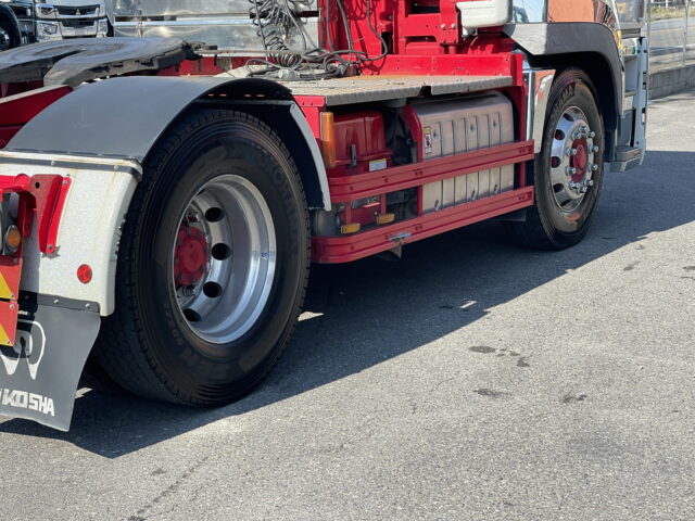 17スーパーグレート トレーラーヘッド プレミアムライン 第5輪荷重11.500㎏ ブタ鼻