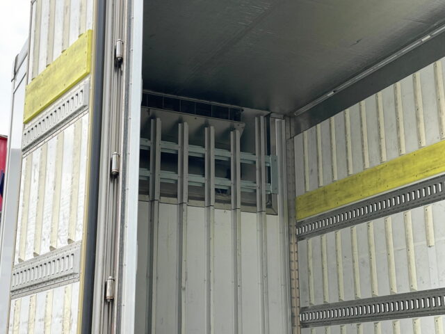 日野　プロフィア　冷凍バン　サブエンジン　キーストン　ジョロダー4列