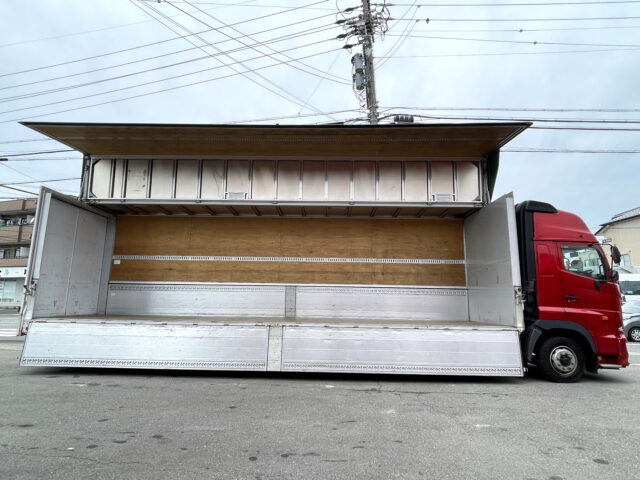 日野　17プロフィア　ハイルーフ　ウィング　7速MT　380馬力　エンジン交換済