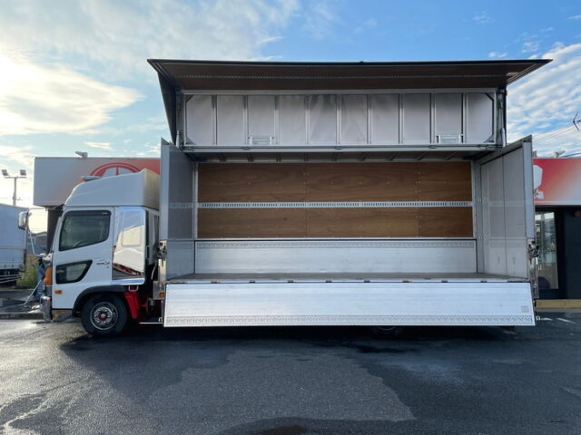 日野　レンジャープロ　ハイルーフ　240馬力　アルミウィング　　寝台メッキ　ステンレス多数　