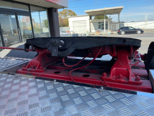 日野　17プロフィア　ヘッド　内装生地張り　ステンレス多数　メッキパーツ多数