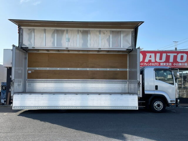 いすゞ:フォワード:ワイド:210馬力:アルミウィング:格納パワーゲート:リアエアサス:アルミホイール