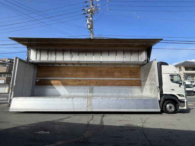 日野　17プロフィア　ハイルーフ　ウィング　後輪エアサス　380馬力