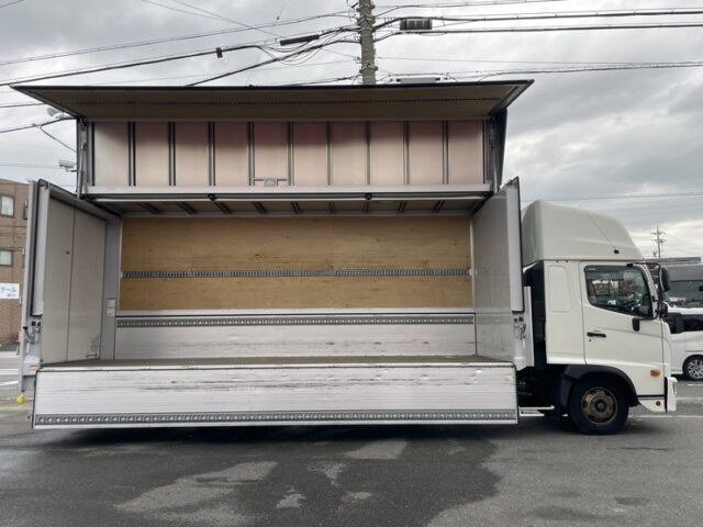 日野　17レンジャー　ハイルーフ　6200ワイド　エアサス　格納ゲート　低走行