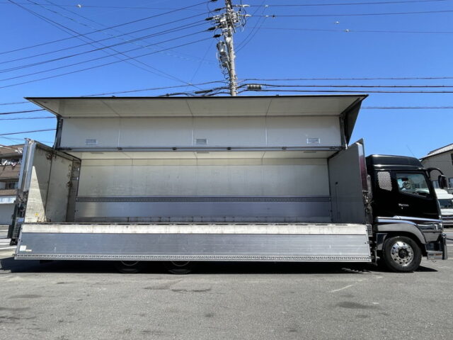 スーパーグレート：ハイルーフ：ウィング：造りボディ：ステンレス多数：420馬力