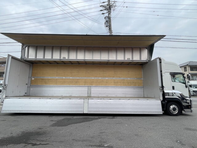 いすゞ：ギガ：ハイルーフ：ウィング：メッキ多数：アルミホイール：スムーサー