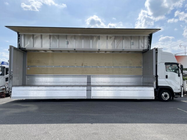 いすゞ：ギガ：ハイルーフ：ウィング：AT：木床：アルミホイール：リアエアサス