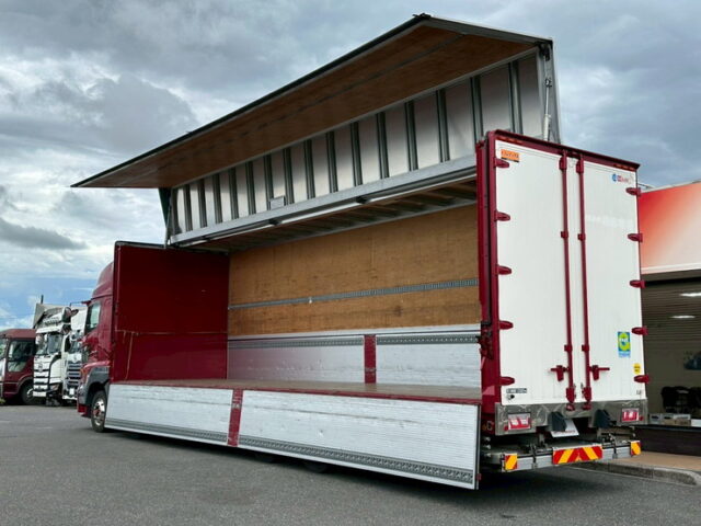 日野：17プロフィア：ハイルーフ：ウィング：メッキ多数：格納パワーゲート