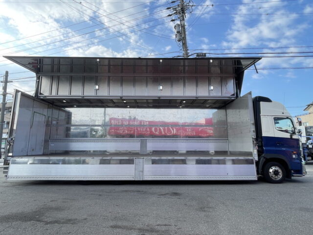 日野：17プロフィア：ハイルーフ：メッキ多数：ステンレス多数：アルミホイール