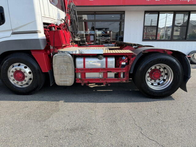 スーパーグレート：ハイルーフ：トレーラーヘッド：メッキ多数：アルミホイール：7速MT