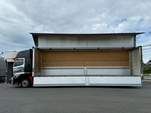 日野:17プロフィア:ハイルーフ:ウィング:メッキドア:アルミホイール:リア門口ステンレス