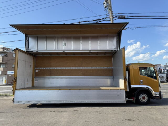 いすゞ：フォワード：6200ワイド：ウィング：木床：アルミホイール：240馬力：エアサス