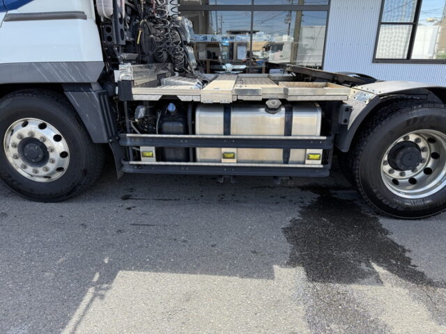 17スーパーグレート：ハイルーフ：トレーラーヘッド：ブタ鼻付：第5輪荷重11.500㎏