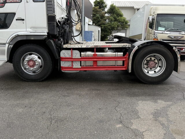 日野：テラヴィ：ハイルーフ：トレーラーヘッド：エアサス：V8ツインターボ