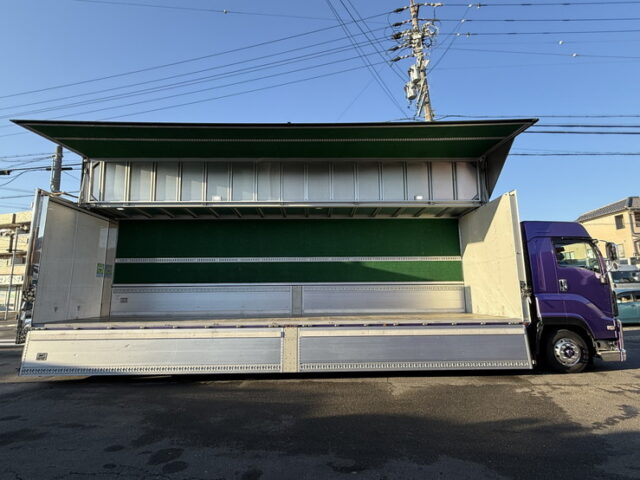 いすゞ：ギガ：ハイルーフ：ウィング：メッキ多数：ステンレス多数：エアローラー