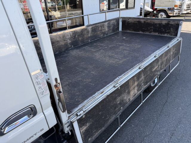 キャンター：平ボデー：標準幅：10尺長：カスタム：オートマ：煤焼き有：150馬力