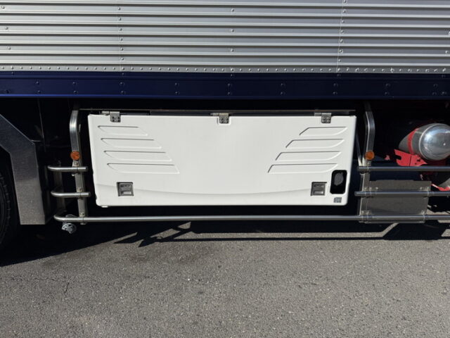 日野：プロフィア：冷凍バン：メッキ多数：サブエンジン：ジョロ4キーストン