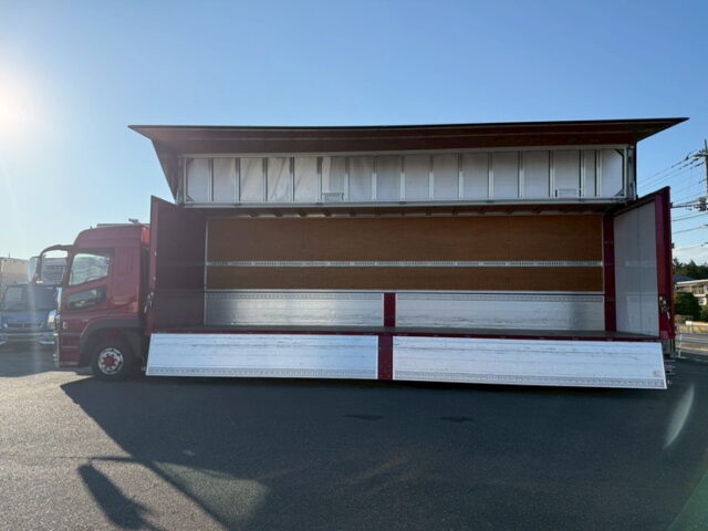 17スーパーグレート：ハイルーフ：ウィング：メッキ多数：アルミホイール：格納ゲート