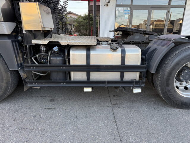 17スーパーグレート：ハイルーフ：トレーラーヘッド：アルミホイール：第5輪荷重11.500㎏